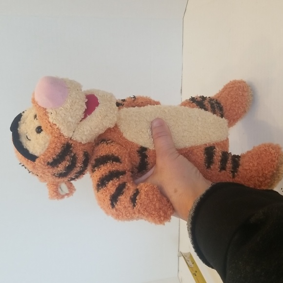 Vintage Singing Poseable Tigger Plush from Winnie the Pooh Mattel 1998 - Picture 9 of 10